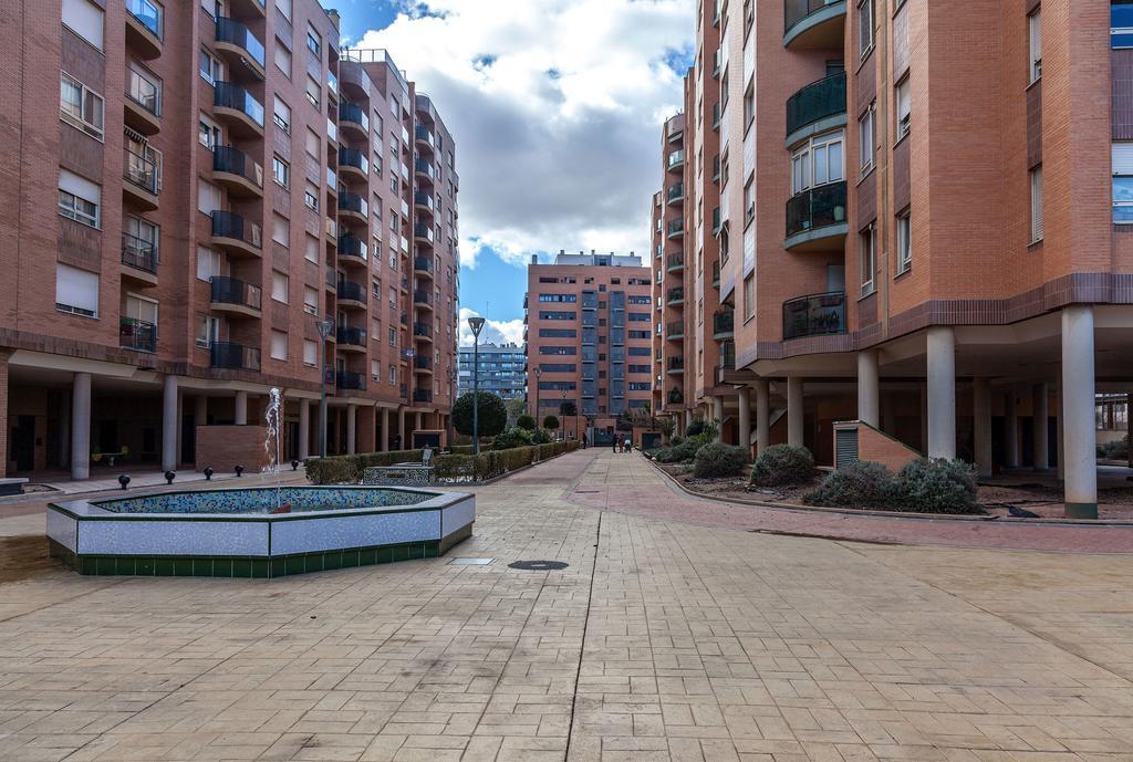 Valencia Flat Rental Swim And Paddle Chambre photo