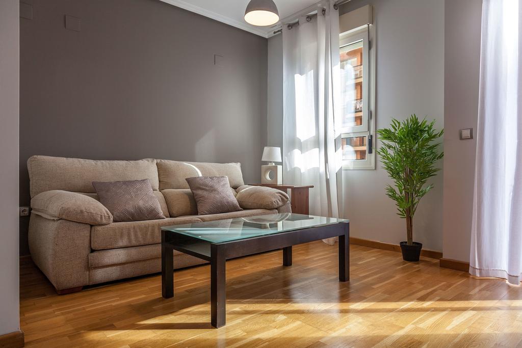 Valencia Flat Rental Swim And Paddle Chambre photo